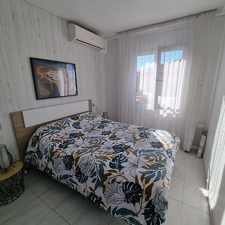 Lovely One Bedroom With Balcony Росас Экстерьер фото